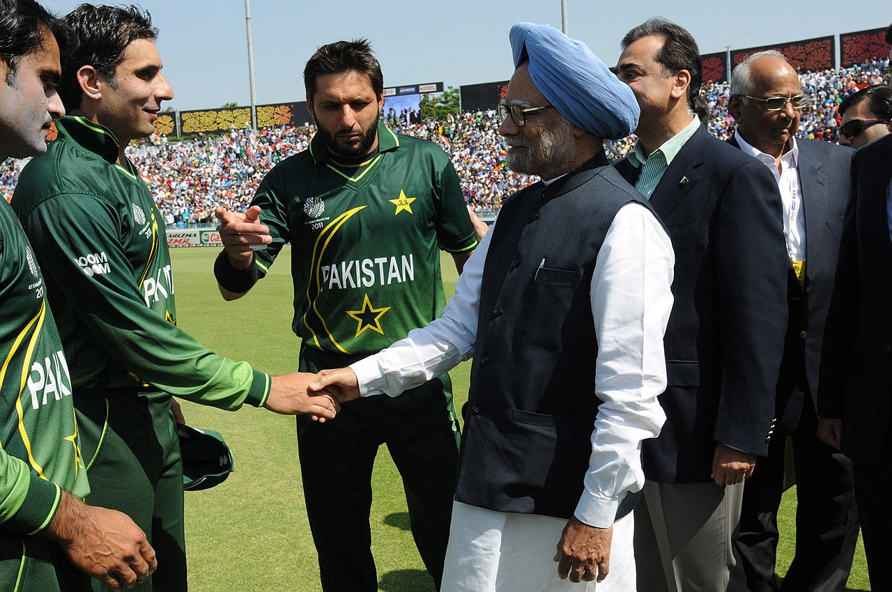 भारत-पाकिस्तान में क्रिकेट मैच के रोमांच की कहानी