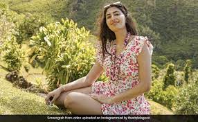मेक्सिको में दो गिरोहों के बीच हुई गोलीबारी में मारे गए लोगों में भारत में जन्मी यात्रा ब्लॉगर भी शामिल मेक्सिको में दो गिरोहों के बीच हुई गोलीबारी में मारे गए लोगों में भारत में जन्मी यात्रा ब्लॉगर भी शामिल