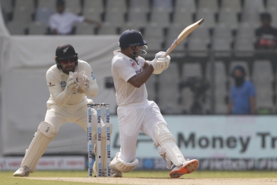 भारत बनाम न्यूजीलैंड दूसरा टेस्ट : चाय तक भारत ने तीन विकेट खोकर 111 रन बनाए