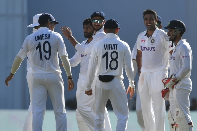 भारत बनाम न्यूजीलैंड दूसरा टेस्ट : तीसरे दिन कीवी ने पांच विकेट खोकर 140 रन बनाए