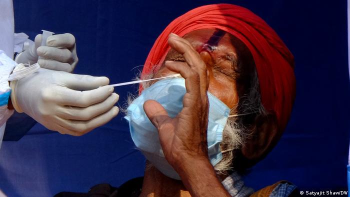 कोरोना कहर के बीच गंगासागर मेले ने बढ़ाई स्वास्थ्य विशेषज्ञों की चिंता