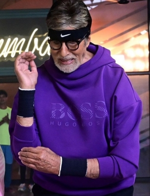 'जुग जुग जियो' के ट्रेंड 'नच पंजाबन' में शामिल हुए मेगास्टार अमिताभ बच्चन