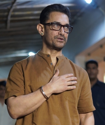 'मैं थोड़ा उत्साहित और घबराया हुआ हूं' : आमिर खान