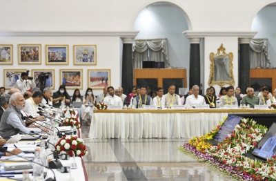 ​पीएम मोदी ने की नीति आयोग की बैठक की अध्यक्षता, नीतीश और केसीआर रहे नदारद