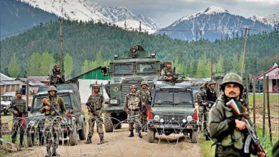 जम्मू कश्मीर : राजौरी में सैन्य शिविर पर आत्मघाती हमला; 3 जवान शहीद, 2 आतंकी ढेर