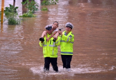 चीन में बाढ़ से मरने वालों की संख्या पहुंची 17