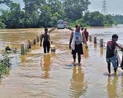ओडिशा में भारी बारिश के बीच कई तटीय जिलों में ‘हाई अलर्ट’