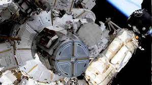 अंतरराष्ट्रीय अंतरिक्ष स्टेशन से तीन रूसी अंतरिक्ष यात्री सकुशल वापस आये