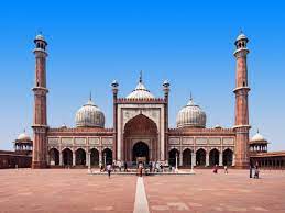 दिल्ली की जामा मस्जिद में लड़कियों के प्रवेश पर रोक, शाही इमाम ने कहा नमाज के लिए पाबंदी नहीं