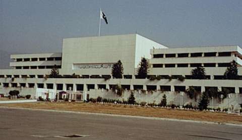 पाकिस्तान: संसद में शॉर्ट सर्किट, तीन दिन के लिए ठप पड़ा कामकाज