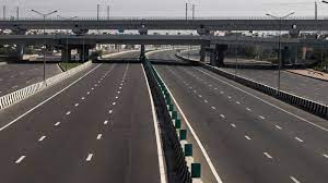 सड़क परिवहन एवं राजमार्ग क्षेत्र में सबसे अधिक 428 परियोजनाओं में देरी : रिपोर्ट