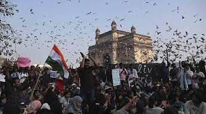गेटवे ऑफ इंडिया पर प्रदर्शन में शामिल 36 लोगों के खिलाफ पुलिस ने मामला वापस लिया