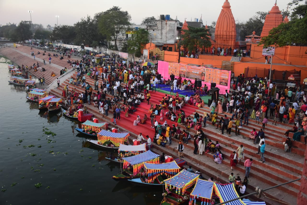 महादेव घाट में पुन्नी मेले की धूम