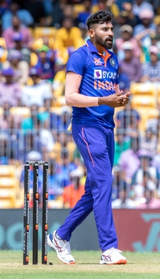 आईसीसी खिलाड़ी रैंकिंग : सिराज ने वनडे में शीर्ष स्थान गंवाया, विलियम्सन टेस्ट में नंबर दो बने