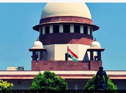 उच्चतम न्यायालय ने गुजरात के 68 न्यायिक अधिकारियों की पदोन्नति पर रोक लगायी