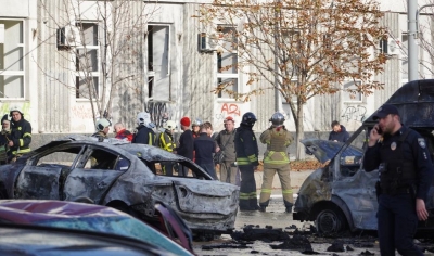 कीव पर रूस का हवाई हमला, कई इमारतों में लगी आग
