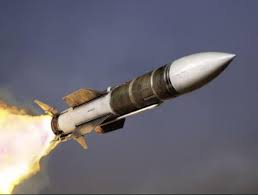 ईरान ने अमेरिका के साथ जारी तनाव के बीच हाइपरसोनिक मिसाइल निर्माण का किया दावा