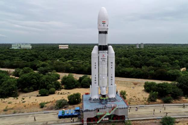 चंद्रयान-3 की लैंडिंग से पहले इसरो ने जारी की तस्वीरें, बताया कैसे होगी सॉफ़्ट लैंडिंग