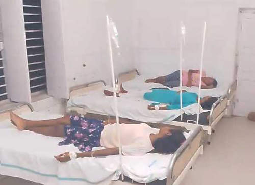 पाकुड़ में रेसिडेंशियल स्कूल में छिपकली गिरने से जहरीला भोजन खाकर 125 बच्चे बीमार