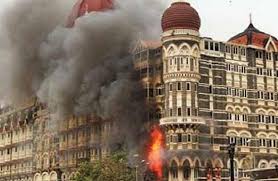 मुंबई : 26 नवंबर 2008 को हुए आतंकी हमले की बरसी पर शहीदों को श्रद्धांजलि दी गई