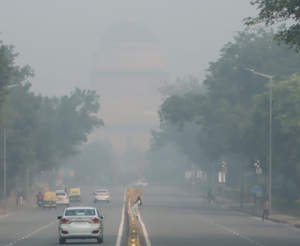 दिल्ली में एक्यूआई में गिरावट, 301 के साथ 'बहुत खराब' श्रेणी में रही हवा की गुणवत्ता