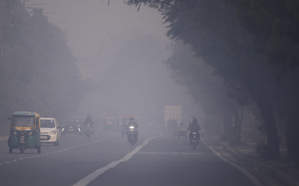 दिल्ली में न्यूनतम तापमान 6.8 डिग्री सेल्सियस, हवा की गुणवत्ता 'बेहद खराब'