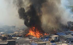 ठाणे: झुग्गी बस्ती में आग लगने से 35 झोपड़ियां जलीं, कोई हताहत नहीं