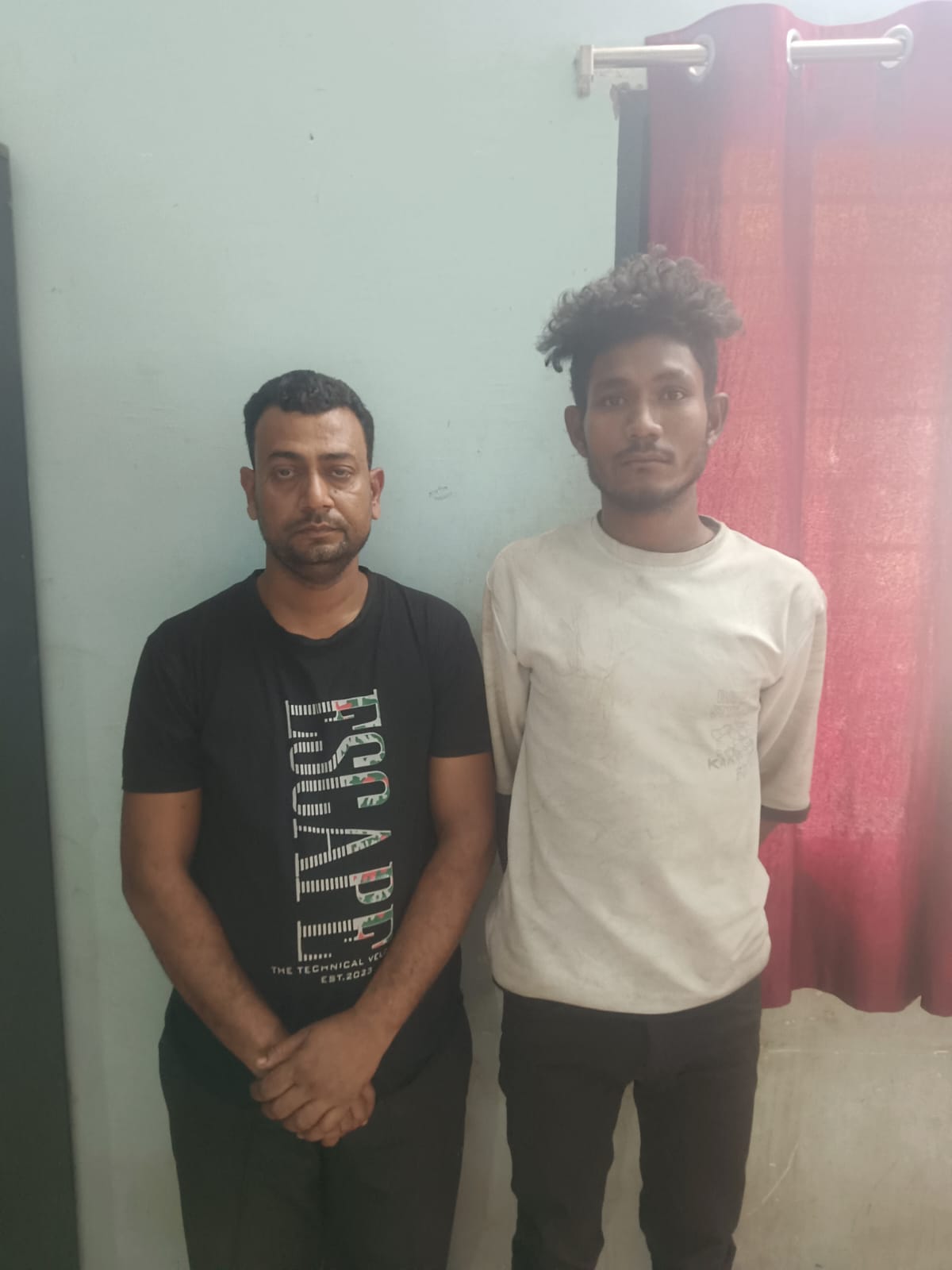 बंद ई-रिक्शा फैक्ट्री में चोरी, चोर और खरीदार कबाड़ी गिरफ्तार