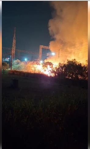 गाजियाबाद : बिजली घर में लगी भीषण आग, दमकल की पांच गाड़ियों ने पाया काबू