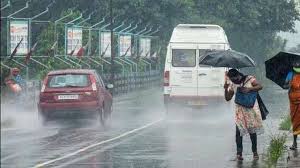 केरल में भारी बारिश; तीन जिलों में ऑरेंज अलर्ट जारी