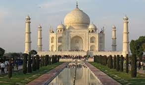 आगरा में योग दिवस पर ताजमहल समेत सभी स्मारकों में नि:शुल्क प्रवेश