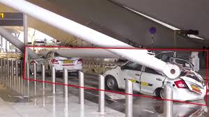 दिल्ली के आईजीआई एयरपोर्ट पर टर्मिनल-1 की गिरी छत, 6 घायल
