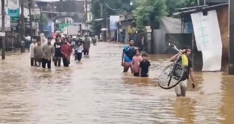 उत्तर बंगाल में बाढ़ जैसे हालात, बिहार के कई जिलों में नदियों का जलस्तर खतरे निशान से ऊपर पहुंचा