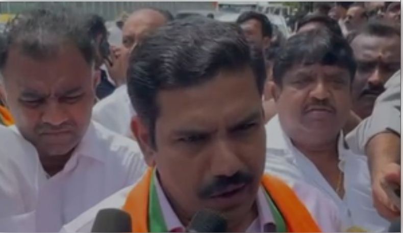 कर्नाटक : भाजपा ने घोटालों को लेकर सीएम सिद्दारमैया का इस्तीफा मांगा 