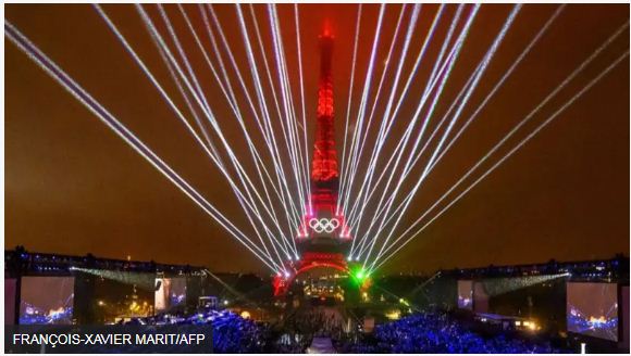 पेरिस ओलंपिक का रंगारंग आग़ाज़, पूरे शहर में उद्घाटन समारोह करने वाला पहला ओलंपिक