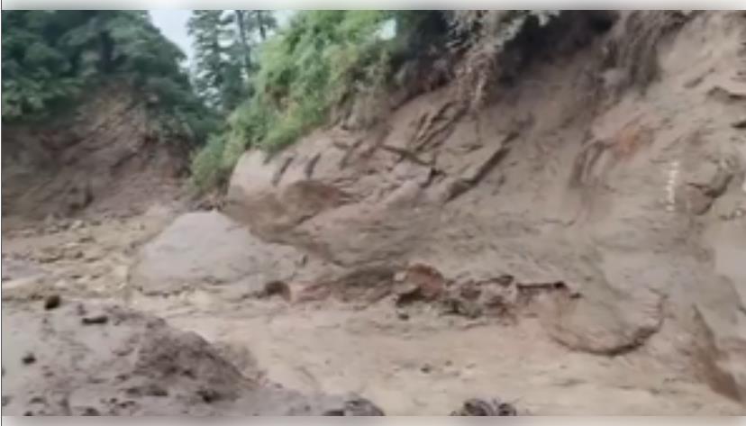 हिमाचल प्रदेश की पार्वती घाटी में बादल फटा, दुकानें और घर क्षतिग्रस्त हुए 