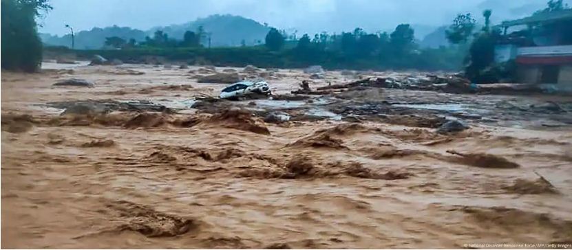वायनाड में बाढ़ और भूस्खलन से भारी तबाही