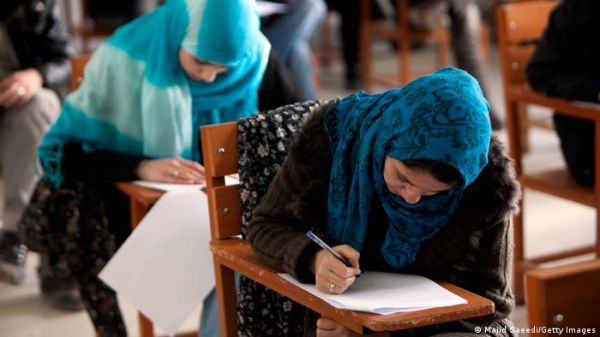 तालिबान का खौफ नहीं, लड़कियां सीख रहीं कोडिंग