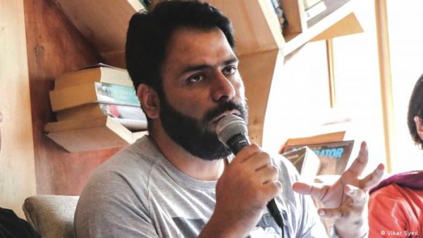 मानवाधिकार कार्यकर्ता खुर्रम परवेज की गिरफ्तारी का हो रहा विरोध