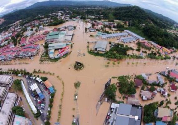 मलेशिया में बाढ़ से मरने वालों की संख्या 41 हुई