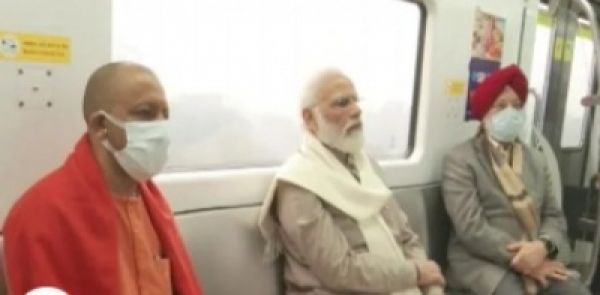पीएम मोदी ने कानपुर मेट्रो का उद्घाटन किया, बने पहले यात्री