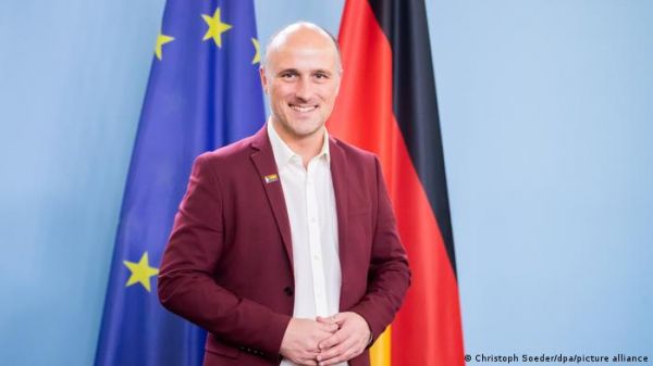 जर्मन सरकार ने बनाया पहला LGBTQ कमिश्नर