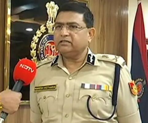 दिल्ली पुलिस कमिश्नर राकेश अस्थाना की नियुक्ति के खिलाफ अर्जी पर सुप्रीम कोर्ट में टली सुनवाई