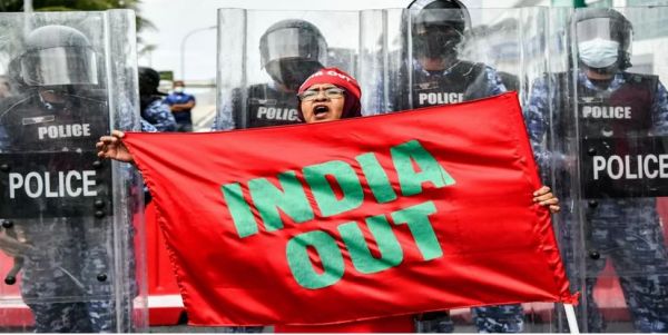 मालदीव : भारत भगाओ अभियान!