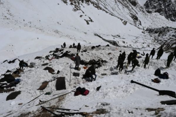 ऑस्ट्रिया में हिमस्खलन, 8 की मौत