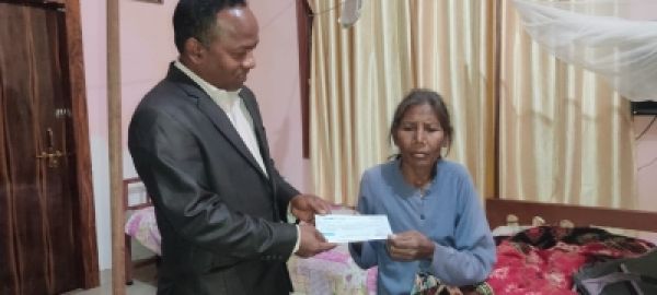 भालाफेंक में राष्ट्रीय-अंतर्राष्ट्रीय पदक जीतने वाली मारिया खलखो के पास दवा, भोजन के पैसे नहीं