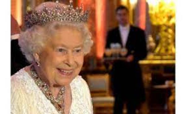 ब्रिटेन की महारानी एलिज़ाबेथ द्वितीय कोरोना संक्रमित, डॉक्टरों की निगरानी में रहेंगी