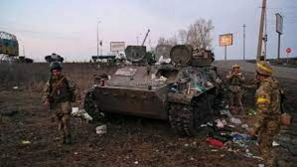 यूक्रेन का दावा देश के दूसरे बड़े शहर खारकीएव से रूसी सेना को बाहर खदेड़ा
