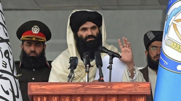अफ़ग़ानिस्तान: तालिबान नेता सिराजुद्दीन हक़्क़ानी पहली बार आए सामने