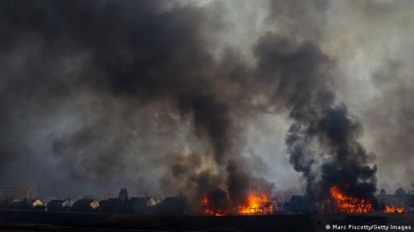 फ्लोरिडा में आग का कहर, 1,100 मकान खाली कराए गए